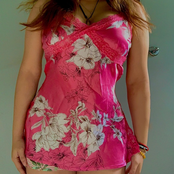 BEAUTIFUL SATIN SLIP NIGHT GOWN/DRESS - Picture 2 of 4